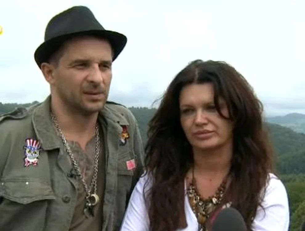 Alex şi Monica sunt împreună de 18 ani (captură: Acasă TV)