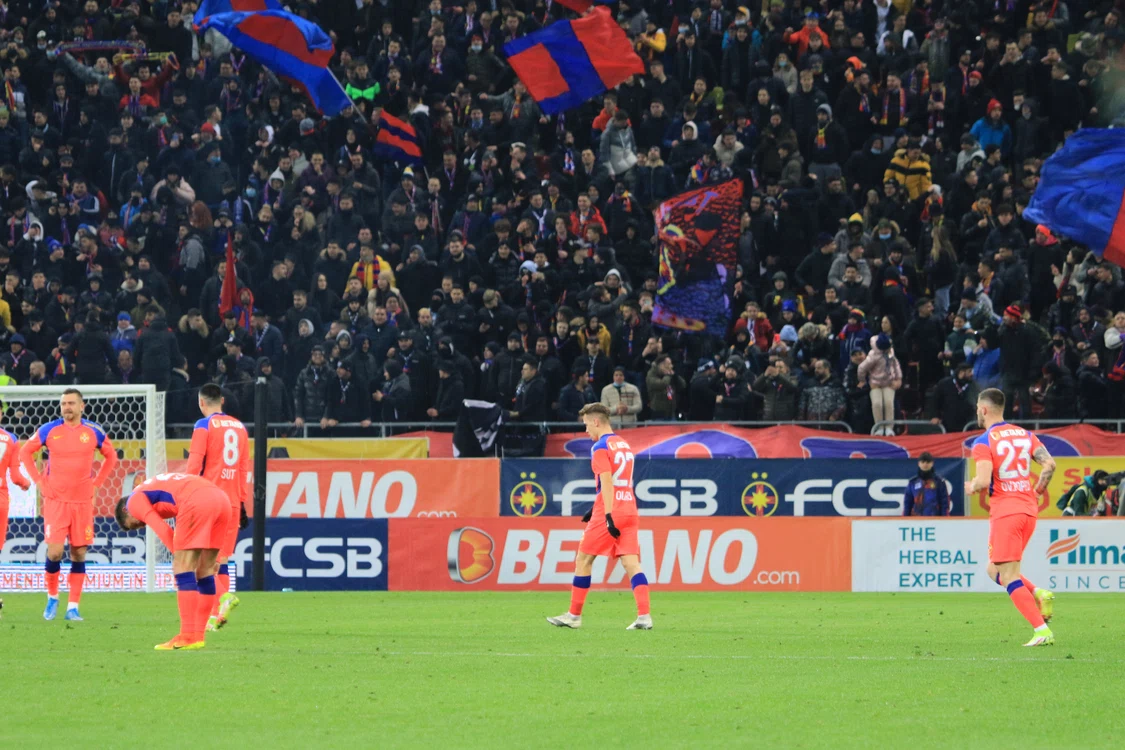 În meciul cu CFR, fanii FCSB au trecut de la agonie la extaz (Foto: Marian Burlacu)