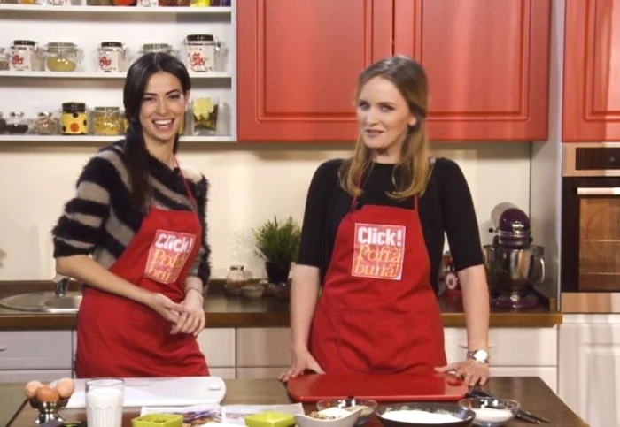 Prezentatoarea emisiunii Times New Roman TV împrieteneşte nucile cu ciocolata într-o tartă delicioasă.Foto: Prima TV