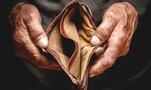 Pensionar batran bani portofel pensie FOTO Shutterstock jpg