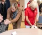 Charlene a socializat cu bătrânii