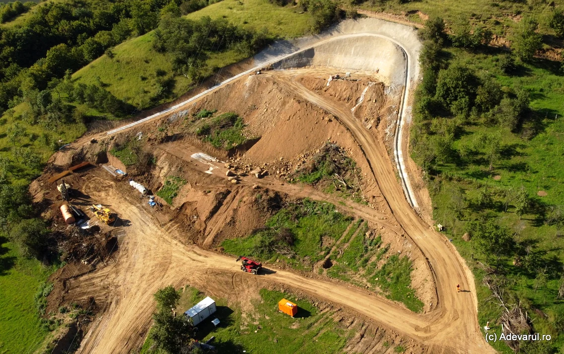 Autostrada Sibiu Pitești pe Valea Oltului  Foto Daniel Guță ADEVĂRUL (38) JPG
