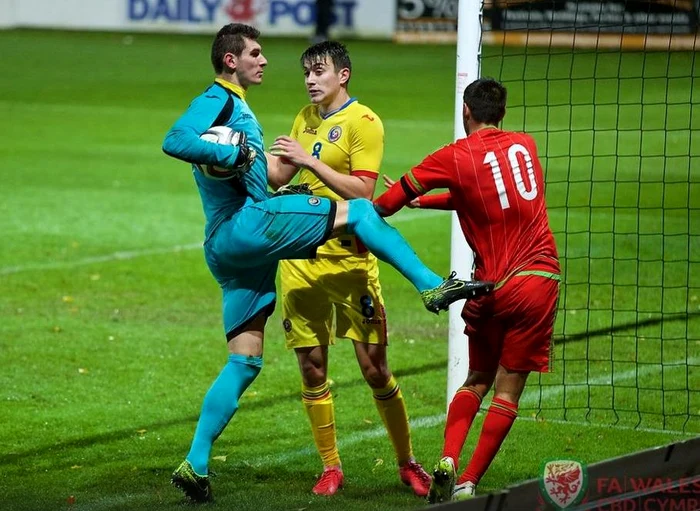 Portarul Brănescu și-a luat la șuturi un advesar