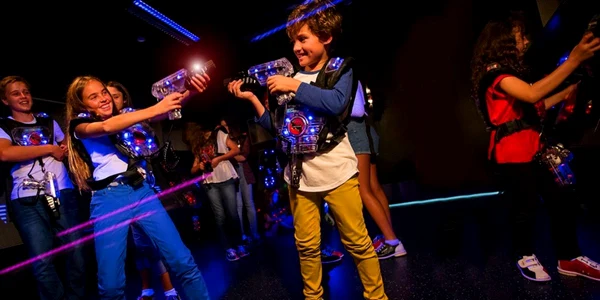 copii joc laser/ xtremeentertainment.co.nz 