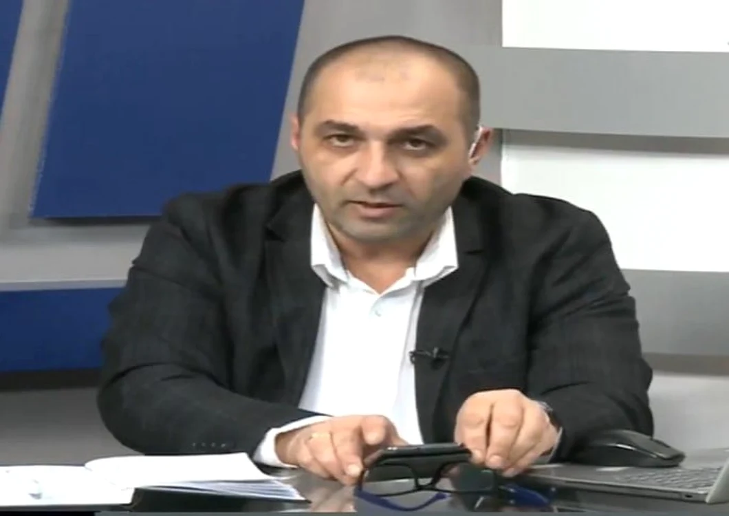 Cauciucurile autoturismului jurnalistului Claudiu Matei au fost tăiate