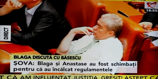 Un parlamentar a adormit în timpul ședinței în care se discuta suspendarea președintelui