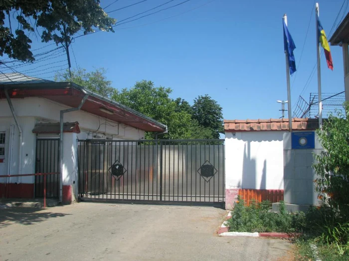 
    Penitenciarul București-Jilava organizează luni, 27 iunie 2016  “Ziua porţilor deschise”,  în intervalul orar: 11.00 – 13.00   