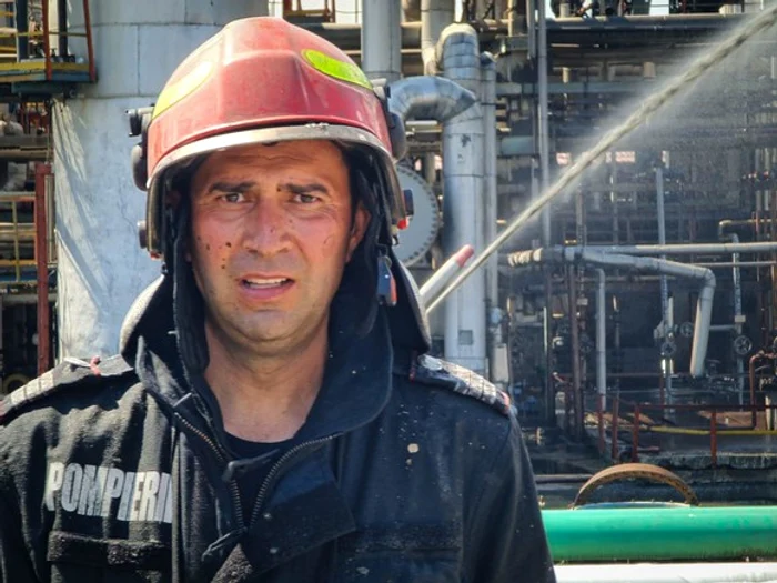 Epuizare după lupta cu flăcărilefoto: ISU Constanța