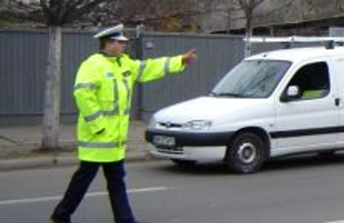 Poliţiştii au controlat şoferii în trafic