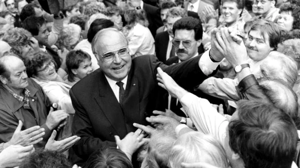 Helmut Kohl, unificatorul: „Dragi prieteni, adevărata pace nu este posibilă fără libertate” jpeg