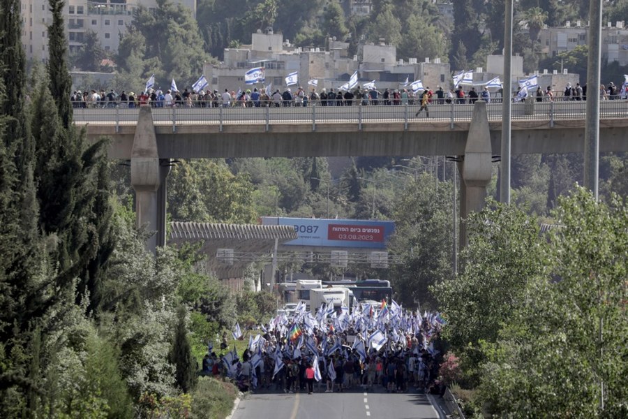 Parlamentul israelian a adoptat o parte a reformei judiciare contestate prin manifestaţii de stradă. Opoziția a boicotat votul