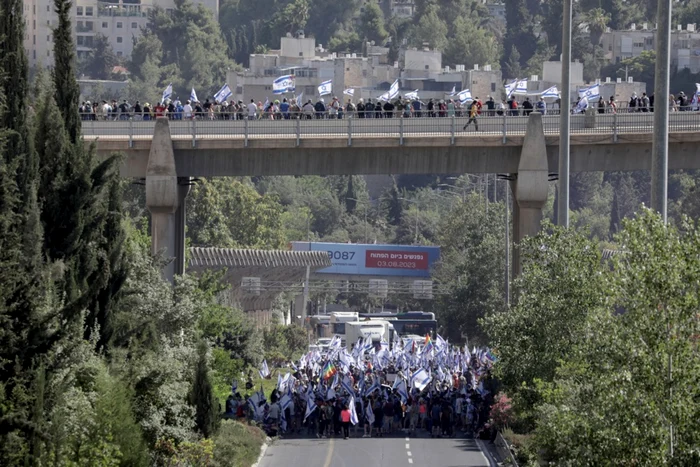 Mii de israelieni au protestat față de reforma judiciară inițiată de guvern FOTO EPA-EFE