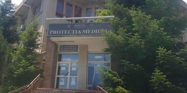 Agentia pentru Protectia Mediului Arges foto Alex Vlaicu jpg