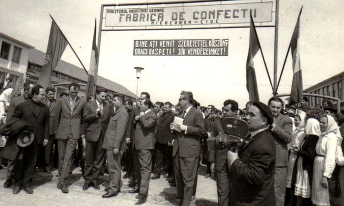 Cum au luat o în 1981 pe drumuri diferite Grecia şi România  Povestea falimentului de pe timpul lui Ceauşescu şi cum şi a plătit România datoria la FMI png