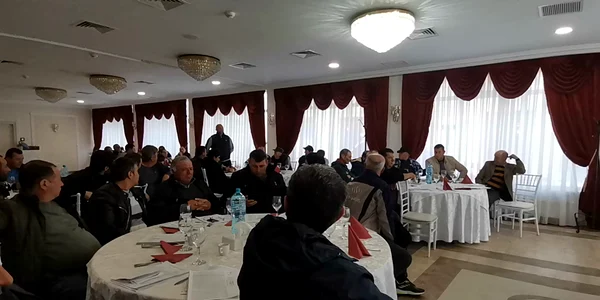 Crescatorii de animale din Olt reclama că nu le sunt inchiriate pasunile mp4 thumbnail png