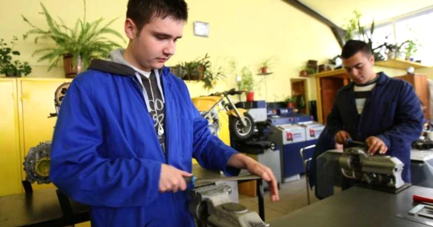 Când începe a doua etapă de admitere în învăţământul profesional şi dual
