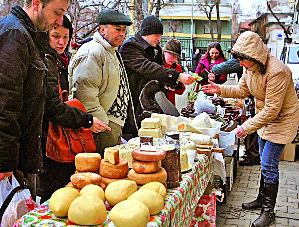 
    Târgul de bunătaţi  