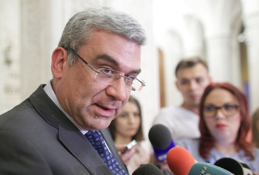 Diplomatul Teodor Baconschi: „Lui Ion Iliescu nu-i datorăm libertatea și nici democrația: ambele au fost obținute în pofida lui“