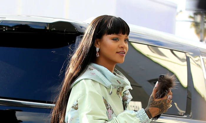 Rihanna Arrives At Her Pop Up Store In LA jpeg