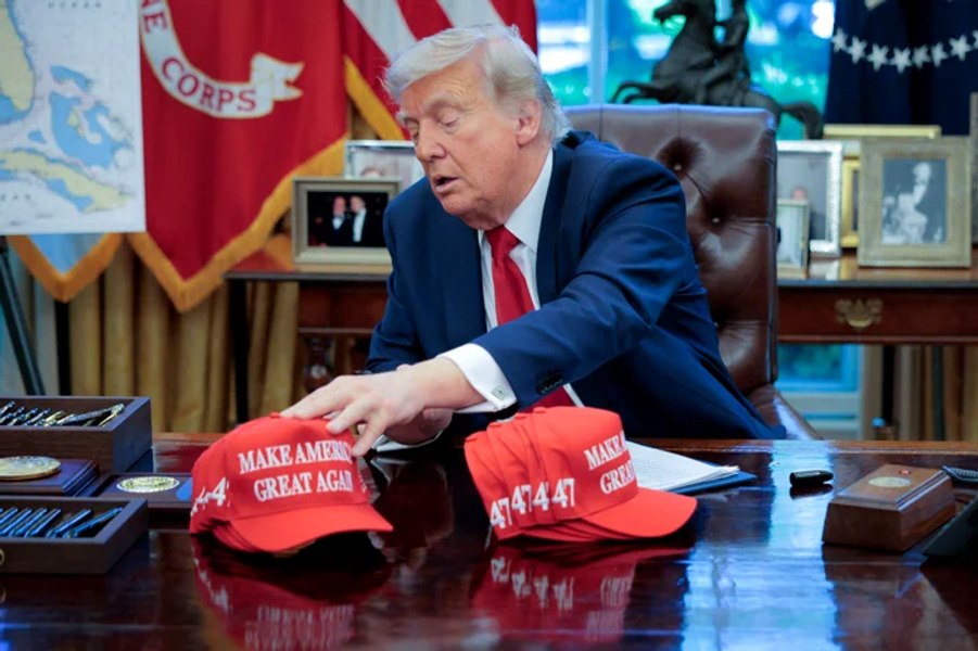 Popularitatea SUA, în scădere continuă sub Donald Trump. Majoritatea țărilor îl consideră „periculos” și „arogant” | SONDAJ 