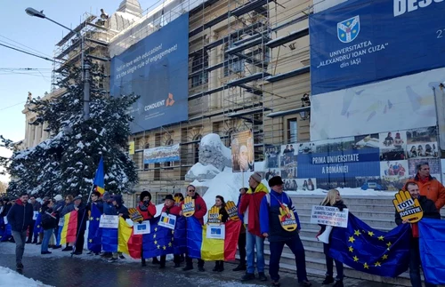 Protest la Iaşi faţă de ministrul Justiţiei FOTO Iulia Ciuhu