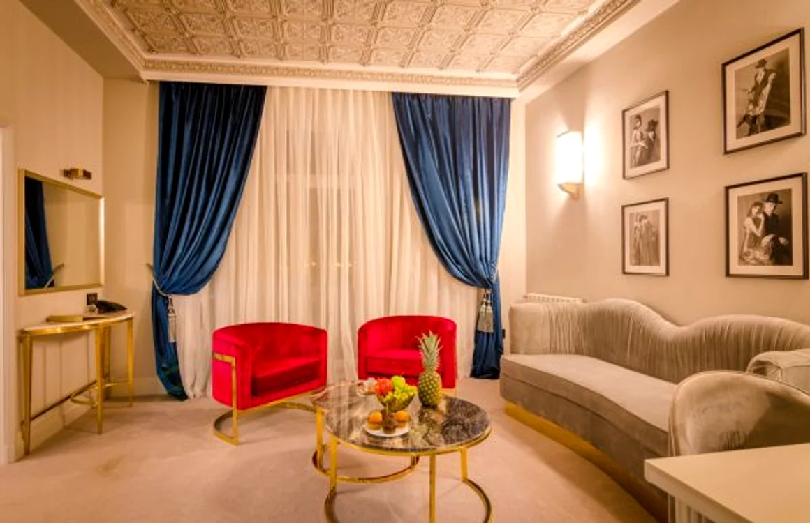 hotel lido interior