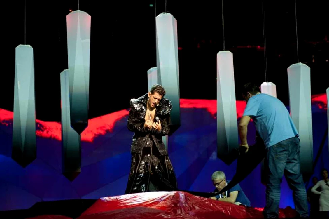 Cezar Ouatu, la repetiţiile pentru Eurovision 2013 FOTO eurovision.tv