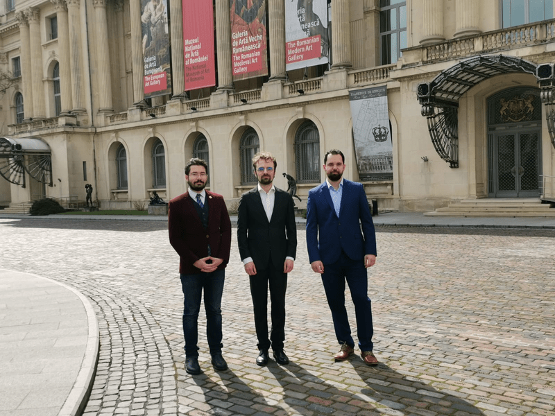 Tineri regaliști români: „Restabilirea monarhiei, singura șansă pentru reconstrucția României”