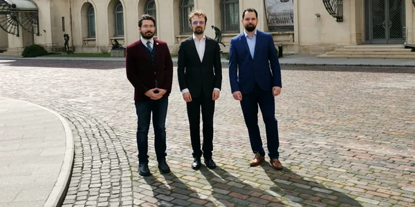 Tudor Visan Miu Razvan Apetrei si Razvan Giuglea fondatori Asociația Tineretului Regalist foto arhiva personala jpeg