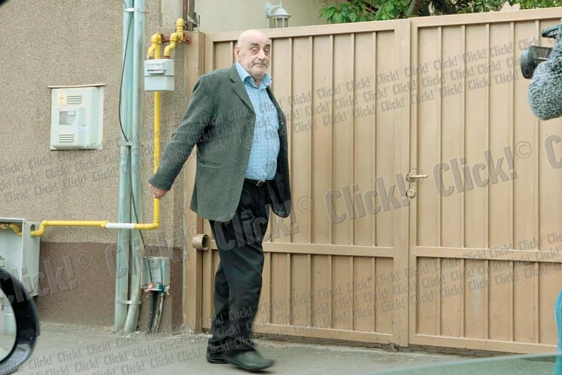 
    Fostul primar habar  n-avea de îndeletnicirile  chiriaşilor săi (Fotografii: Roberto Sălceanu)  