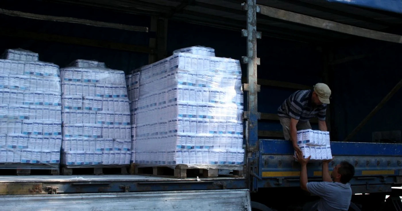 Produsele se distribuie la depozitul de pe strada Ana Ipătescu