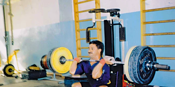 Halterofilul Tudor Casapu se antrenează pentru Olimpiadă