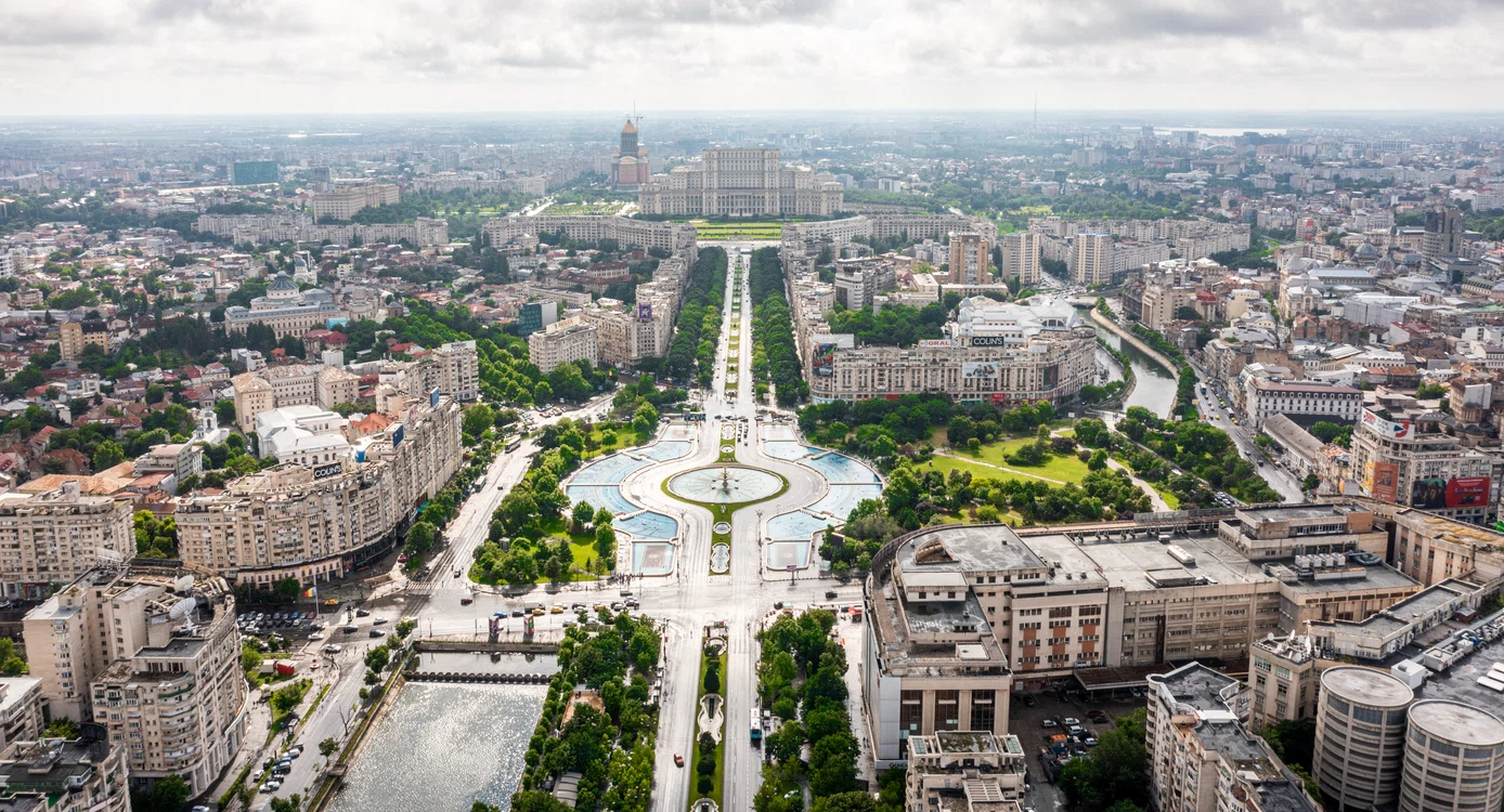 Sumă uriașă cerută pentru repararea planșeului din Piaţa Unirii / Foto: Shutterstock