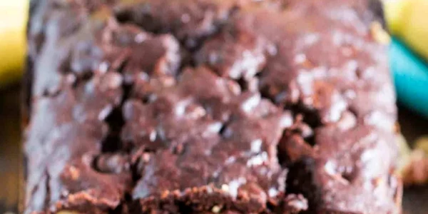Reţetă delicioasă fără zahăr. Încearcă checul cu banane şi ciocolată