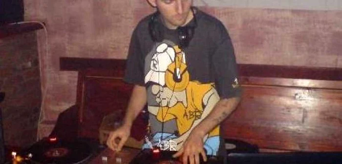 Hunedoara: PORTRET / VIDEO DJ Soundmeth, maestrul plăcilor de vinil