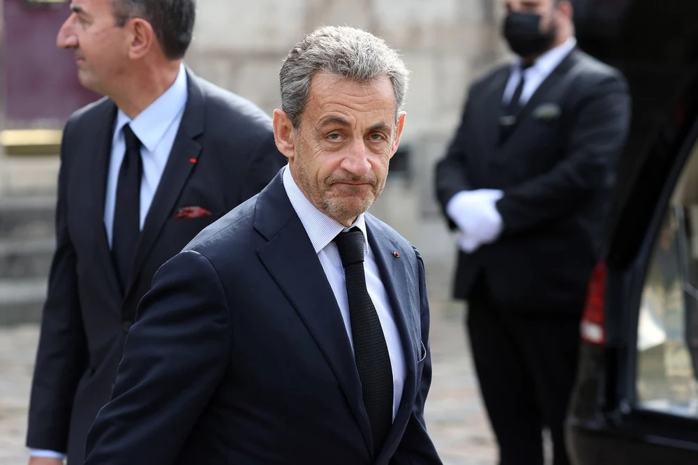 Incident în închisoarea în care se află Sarkozy. Deținuții care l-au amenințat pe fostul președinte francez au fost ridicați de poliție