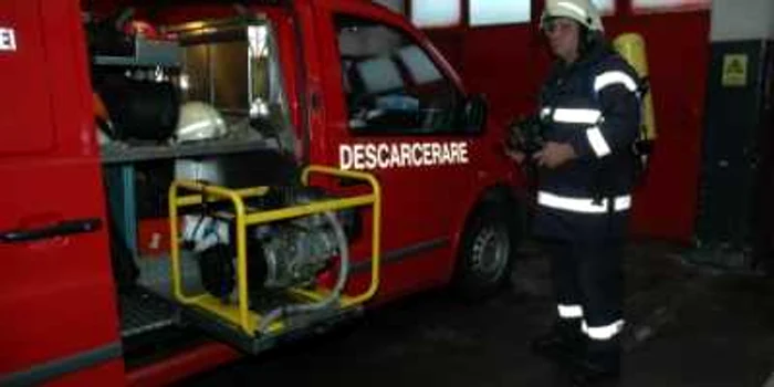 Cluj: Autospeciale şi ambulanţe din bani europeni la ISU Cluj
