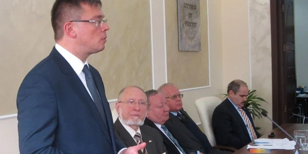 Mihai Răzvan Ungureanu