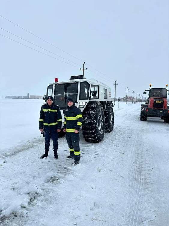 Salvatorii sunt la datorie și monitorizează situația în timp real. FOTO DSU