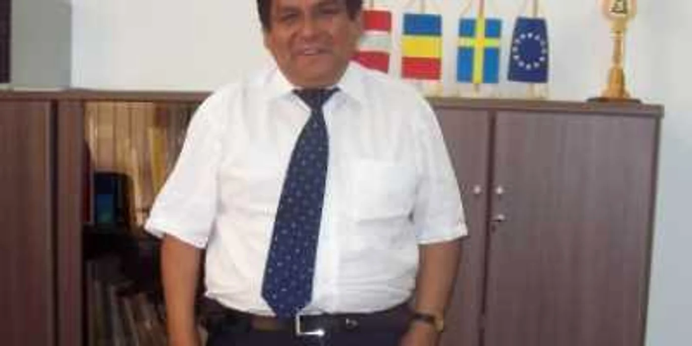 Oradea: Portret/Un peruan promovează România peste hotare