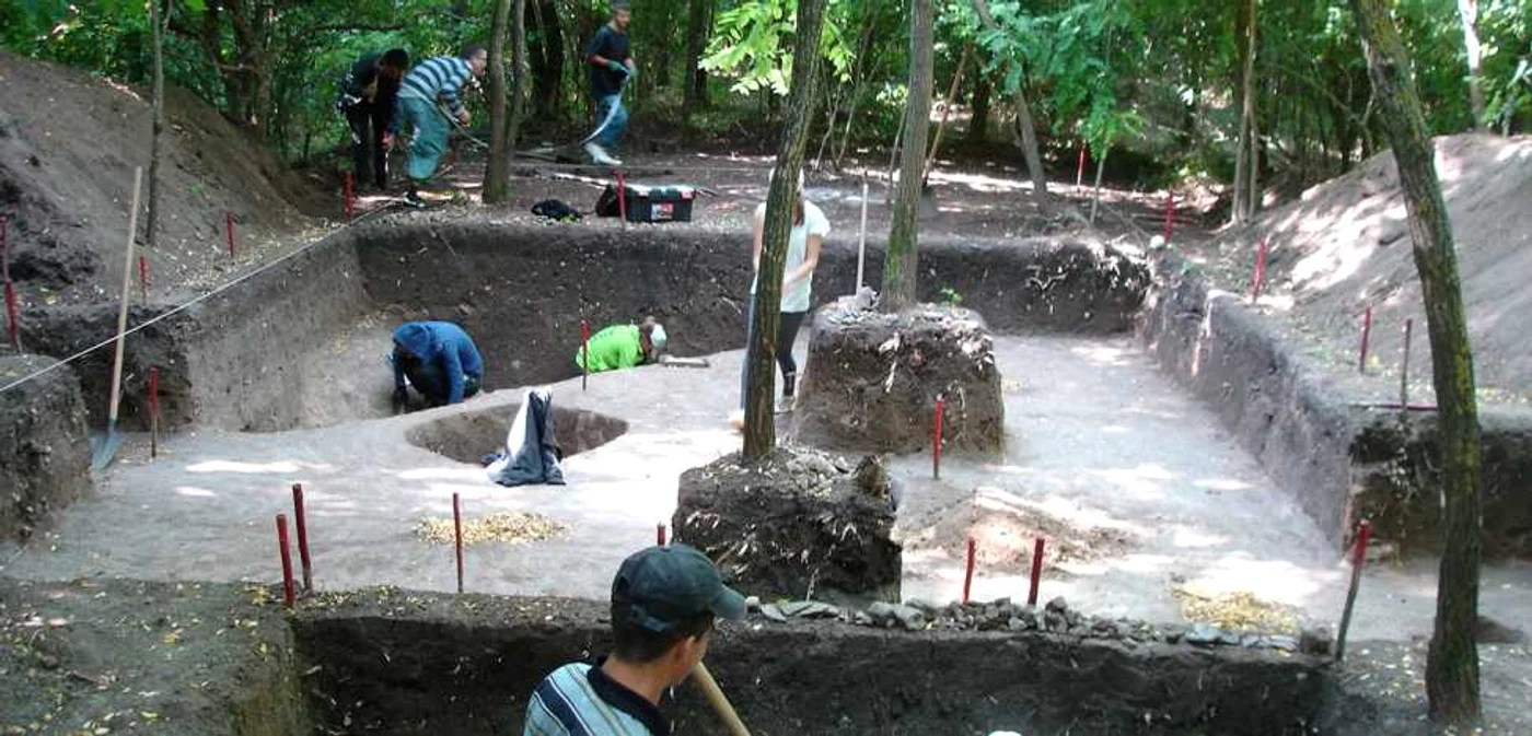 Cercetare arheologică în Republica Moldova FOTO Sorin Ailincăi