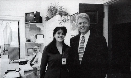 Bill Clinton şi Monica Lewinsky au fost implicaţi într unul dintre cele mai mari scandaluri sexuale din istorie jpeg