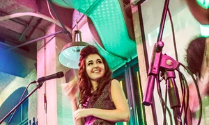 „Un amestec de gingăşie şi abrupt“ – interviu cu Roxana NICULAE jpeg