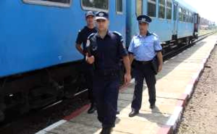 În plasa poliţiştilor şi jandarmilor au căzut şeful de tren şi conductorul