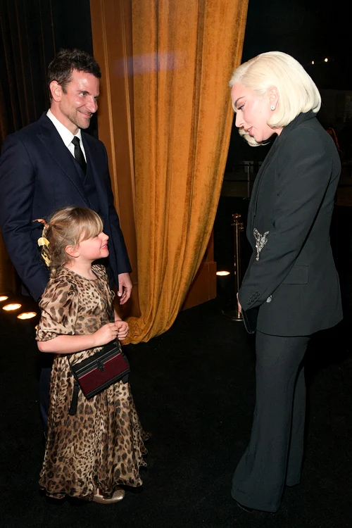 Lea, fiica lui Bradley Cooper, discută cu Lady Gaga, Getty jpg