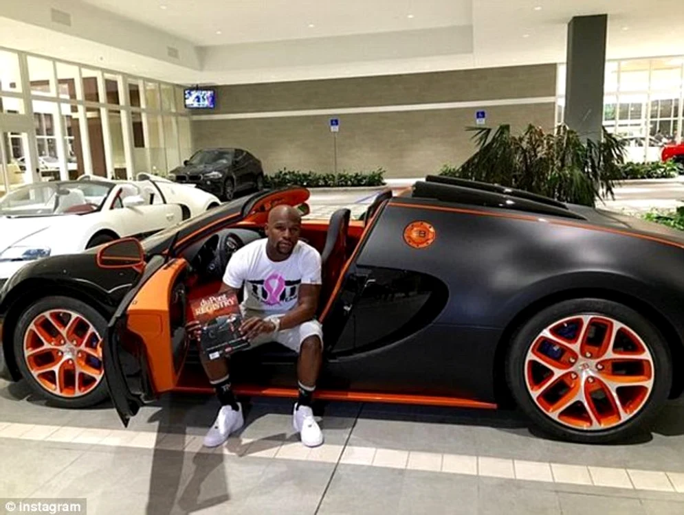 
    Floyd Mayweather se laudă cu cea mai recentă achiziţie a sa  