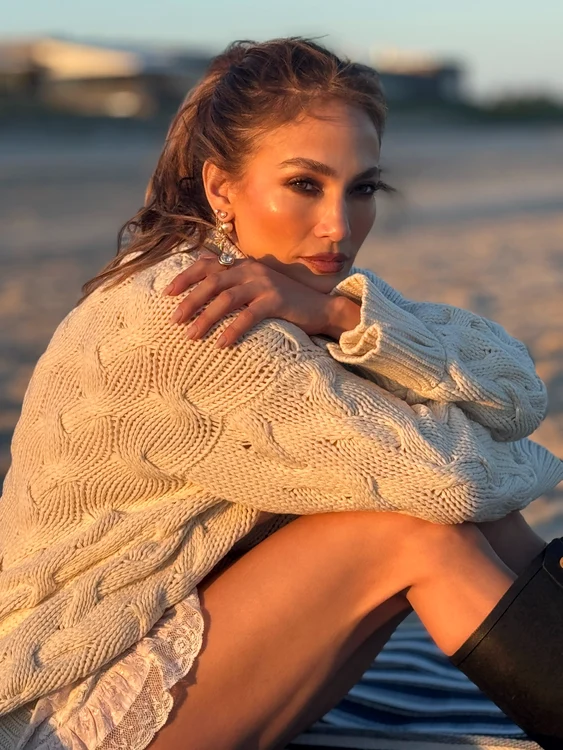 Jennifer Lopez la malul mării toamna, Profimedia (4) jpg