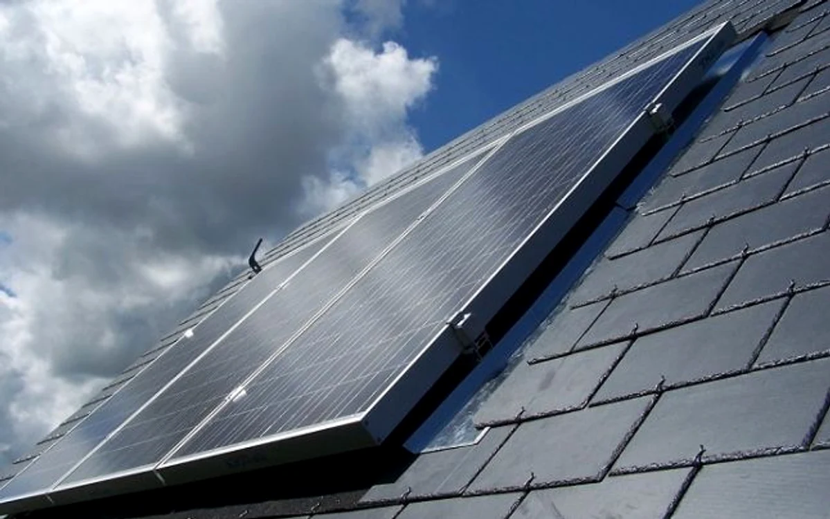 Panourile fotovoltaice vor asigura energia necesară