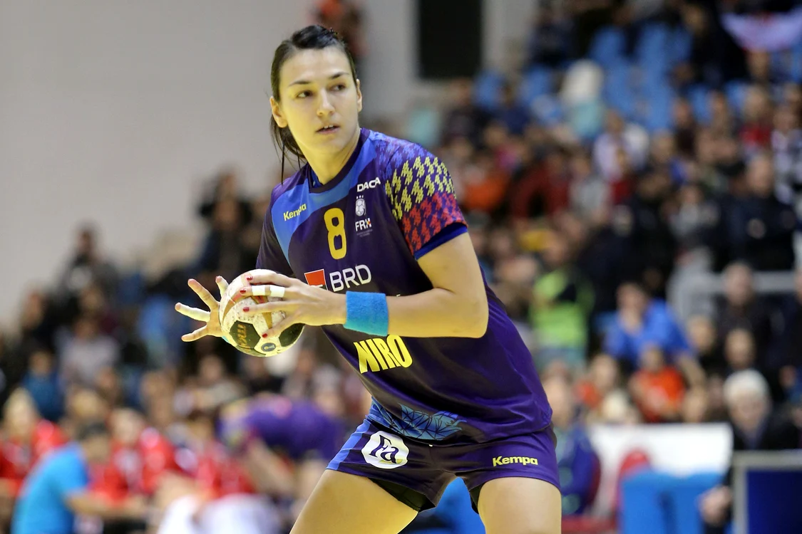 
    Cristina Neagu îndeamnă oamenii să rămână acasăFoto: sportpictures.eu  