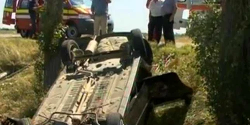 Maşina în care se afla Cornel Iureş s-a răstunat pe marginea drumului